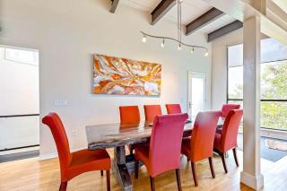 Encinal Condominiums 301 - 6
