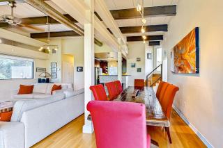 Encinal Condominiums 301 - 5