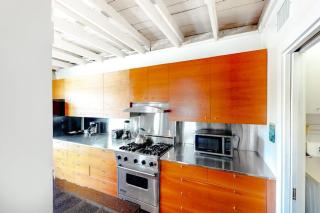 East 6th Historic Loft - 4