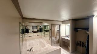 Luxury Inn Liberty - 5