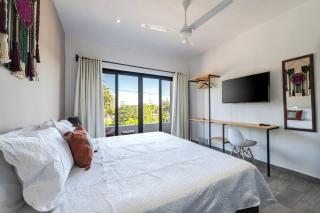 Cozy Studio Downtown Cancun + Terrace + WiFi + AC - 2