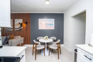 Nomad Haven in Downtown: Recharge, Work & Explore - 3