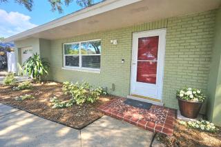 Pet-Friendly Pool Home, Minutes to Clearwater Beach and Eagle Lake Park - 8
