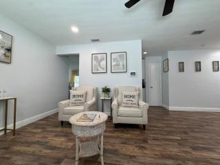 Fam Friendly 4BR Getaway/Game Room/BBQ/Mins to Bch - 0