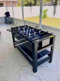 Fam Friendly 4BR Getaway/Game Room/BBQ/Mins to Bch - 7
