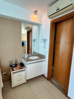 Flat no centro de Brasília, Vista Esplanada, novo, confortável e Saint Morizt Brasília Hotel - 7