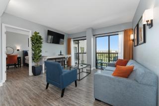 Volcano View 2 Bed 2 Bath Condo with Balcony - 9