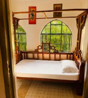 Spacious 3b Bungalow - 4