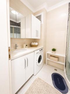 Luxury 2 plus 1 apartment with a unique view in the center of Ayvalık - 4