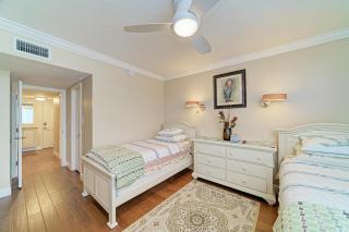 Home away from home coastal retreat on Lido beach - 2