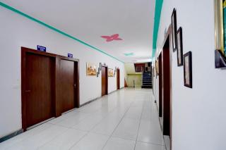 Spot On Golden Resort - 9
