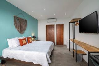 Studio Private Office + King Bed + Fast WiFi + AC - 2