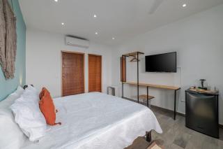 Studio Private Office + King Bed + Fast WiFi + AC - 1