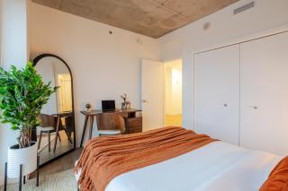 Luxury High-Rise Stay - 5