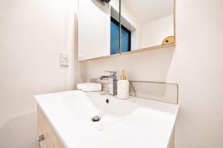 Misty Meadows Manor - Your Urban Oasis - 1