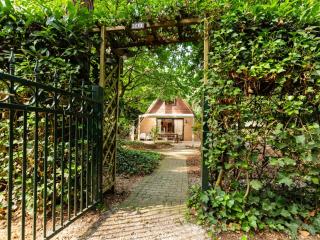 Cozy garden retreat in Lanaken - 5