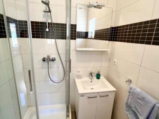 Paradise Apartments-Studio apartman with sea view and balcony 1 - 1