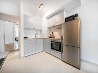 Luxury Apartment on the Main Beach - One bedroom Apartment - 0