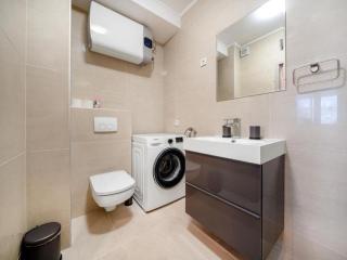 Luxury Apartment on the Main Beach - One bedroom Apartment - 7