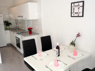 Paradise Apartments-Apartman with sea view and balcony 4 - 8