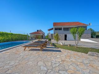 Holiday Home Marija - Three Bedroom Holiday Home with Private Pool and Terrace - 4