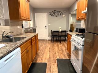 Chicago 1BR Free Parking, Near Transit And Dining - 7