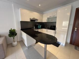 Elegant apartment with sea access, swimming pools and parking - 9