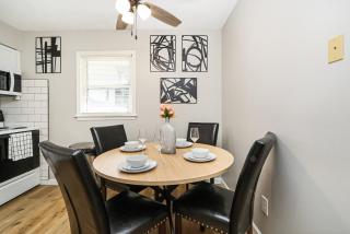Fremont Stylish Stay - Near K-State with Free Parking - 9
