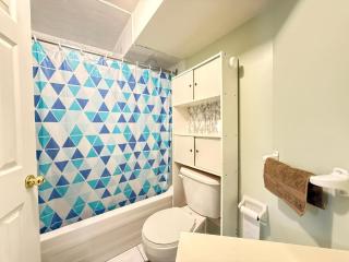 Two bedrooms basement apartment - 9
