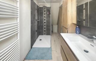 2 Bedroom Pet Friendly Home In La-Neuville-Aux-Joûtes - 4