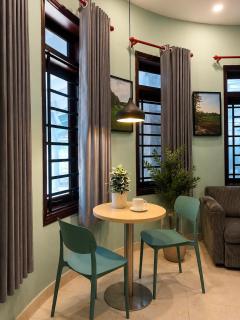 AA Home 101 - căn hộ có gác lửng, gần sân golf, sân bay - 8