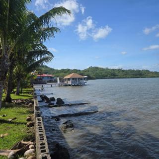 Ocean Front Apartment 2 Bedrooms 1 Bathroom ACCESS - 7