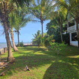 Ocean Front Apartment 2 Bedrooms 1 Bathroom ACCESS - 5