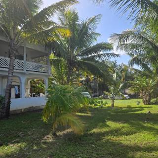Ocean Front Apartment 2 Bedrooms 1 Bathroom ACCESS - 1