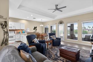 Laguna Vista Lakefront Retreat 2BR Sleeps 6 townhouse - 2