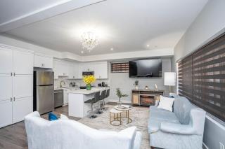 ELEGANT 2-BEDROOM SUITe - 2