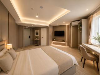 The K Grand Hotel - 4