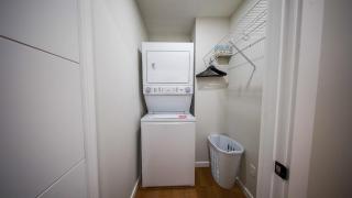Stylish Private Suite, Private Entry, Full Kitchen, Washer & Dryer with Free Parking Near Kananaskis, Camore, Banff, Lake Louise - 8