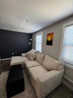2bd house with two backyards and near metro - 8