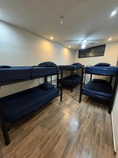 Apartment for 6 people with comfortable beds & 2 bathrooms - 0