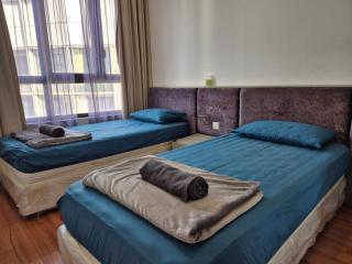 I-Suite, I-City Shah Alam # Free Wifi , Parking, High Floor, Stay up to 6 Pax by The Treez Suites - 3