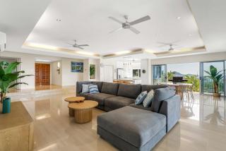 Tranquillity - Poolside Sanctuary & Rainforest Views - 1