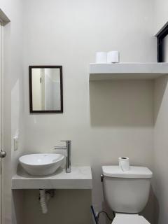 Apartment with memory foam beds and one and half bathrooms - 2