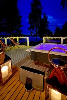 Private beach, hot tub and oceanfront villa - 5