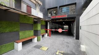 Marvin Suites Hotel - 9