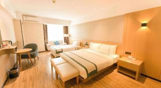 City Comfort Inn Liuzhou Wuxing Walking Street Zhonghuan Tower - 1