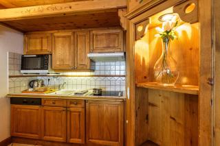 Le Cristal GM7 Mountain View, Pool, Private Sauna & Parking - Happy Rentals - 5