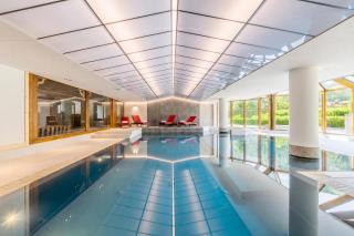Le Cristal GM7 Mountain View, Pool, Private Sauna & Parking - Happy Rentals - 1