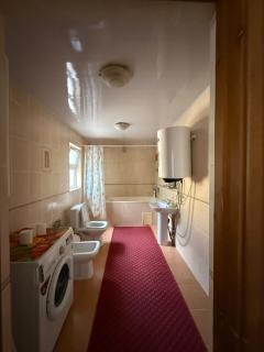 DanHouse - 3
