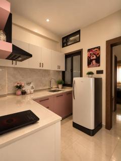 JS Luxury Apartment Couple-friendly Cozy vibe - 5